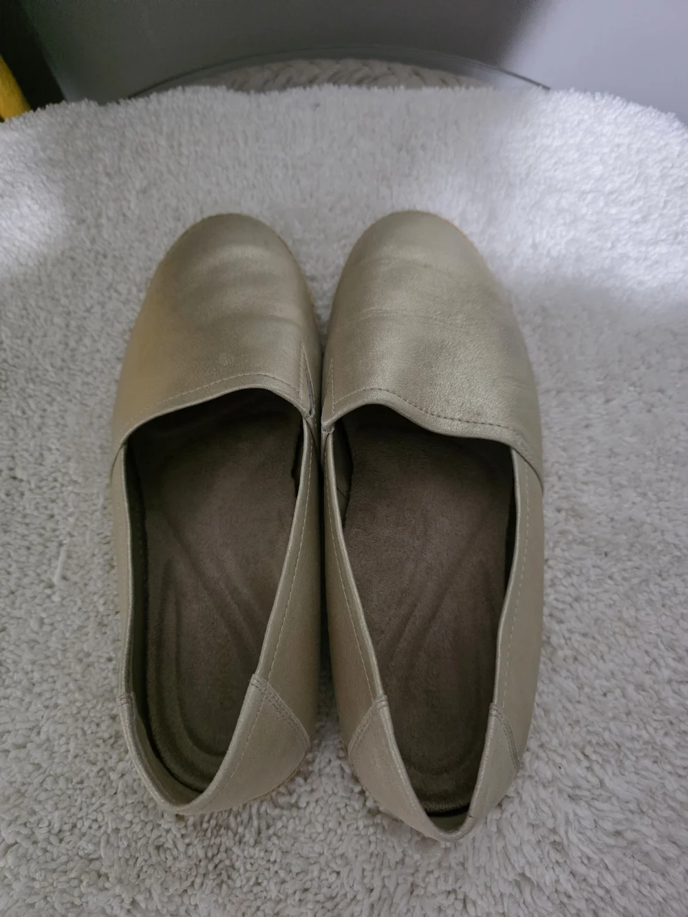 Vionic Uptown Willa Women's Orthotic Slip-On Loafer - Gold